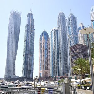 dubai marina day time