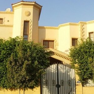 عقارات للايجار في بيفرلي هيلز الشيخ زايد