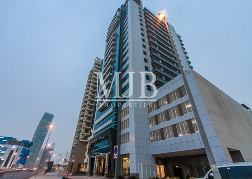 Huge 1BR Apartment|6 Cheques| AED 75,000