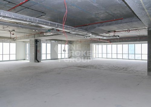 Full Floor Marina Plaza, Stunning Views