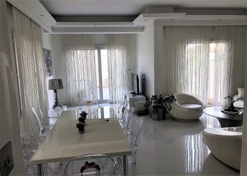 Upgraded 2-bed +M in Springs 4 End Unit