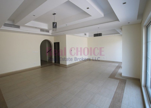 Well Maintained | 4BR Villa | 4 Cheques