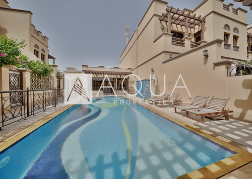 4 Beds | Private Garden | Compound Villa
