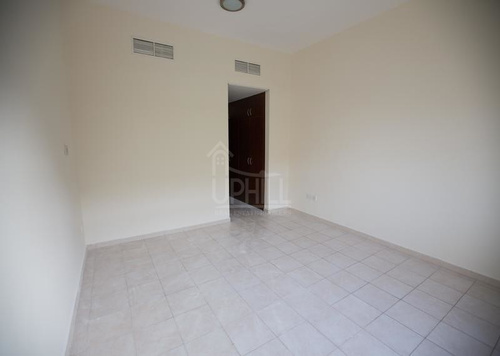 Vacant soon! Spacious One Bedroom Mogul Bldg