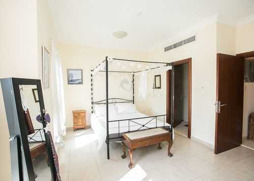 Best Deal 3 Bed + Townhouse Beside Park