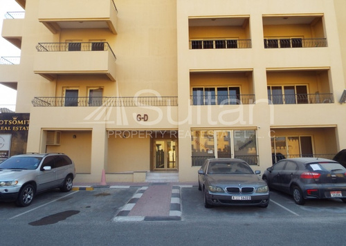 Beautiful 1BR in Golf apartments Al Hamra
