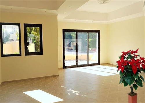 4 bed villa, 12 cheques, no commission!
