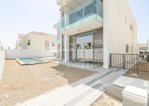 Burj View Contemporary Villa, large Plot