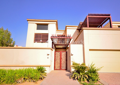 Vacant Now 5 BR Villa with Private Pool