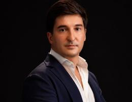 Agent Denis Kazaryan