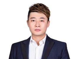 Shunlong Liu