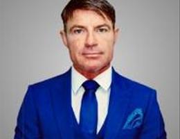 Gavin Lloyd