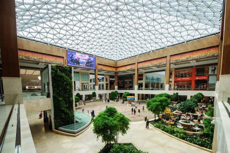 Yas Mall offers shopping, dining and entertainment experiences.