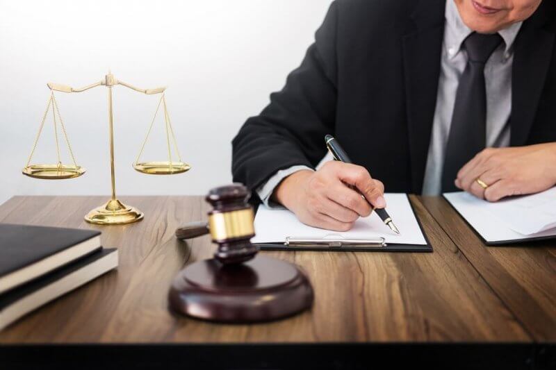 Lawyer the highest paying jobs in the UAE