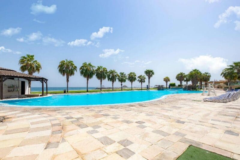 best beach hotels in fujairah