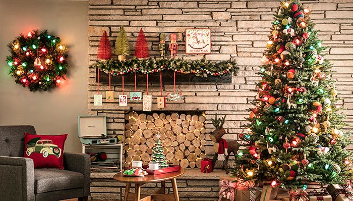 Christmas Decorations That Will Make Your Home Stand Out Propertyfinder Ae Blog - How To Decorate Christmas Tree At Home