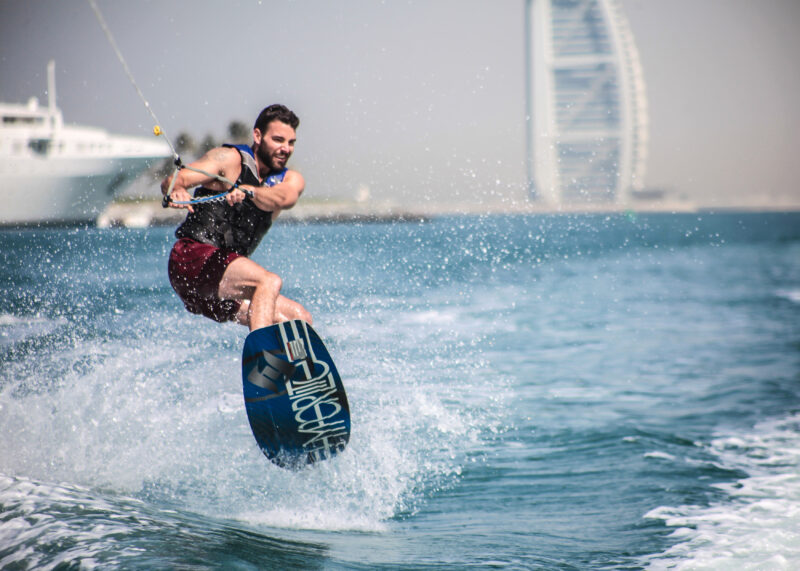 kite surfing in Dubai