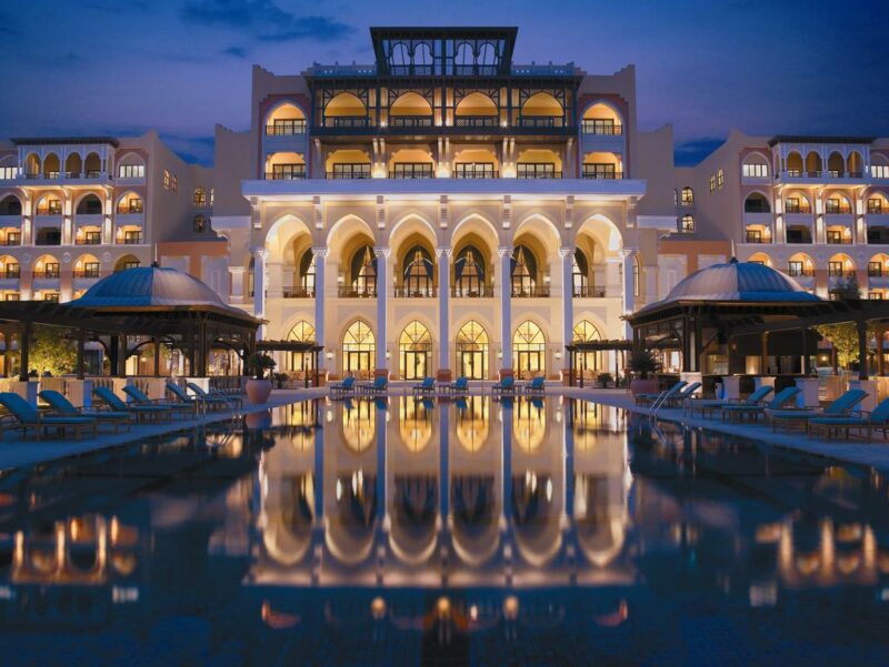 Shangri-La Hotel Qaryat al Beri