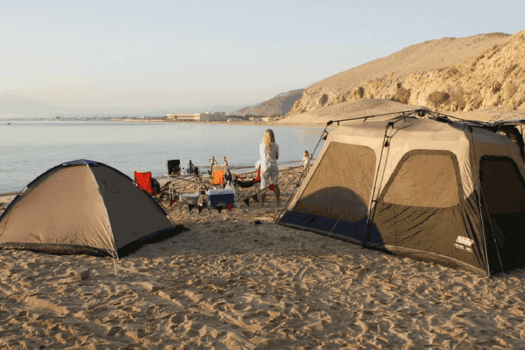 Al Dhafra beach Abu Dhabi camping