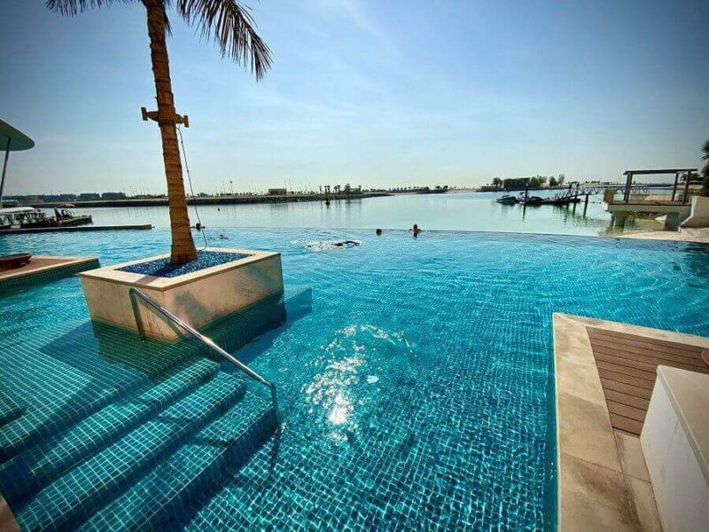 infinity pool Abu Dhabi 