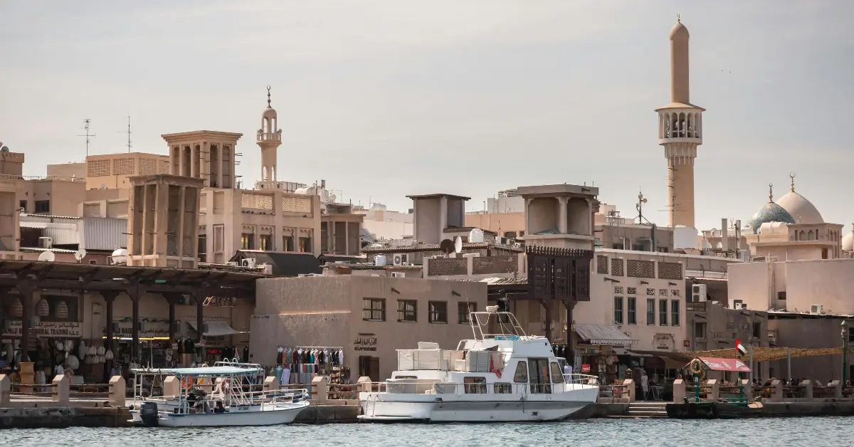 صورة توضيحية لمنطقة السيف خور دبي