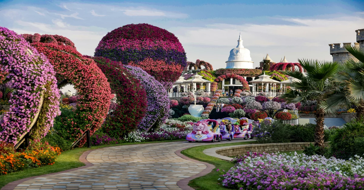 Floral Pathways at Dubai Garden