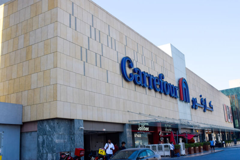 supermarkets in dubai marina area 