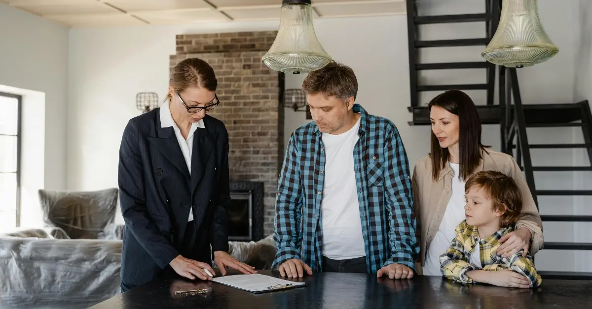 صورة لتوضيح تأشيرات الإقامة في الإمارات للعائلة