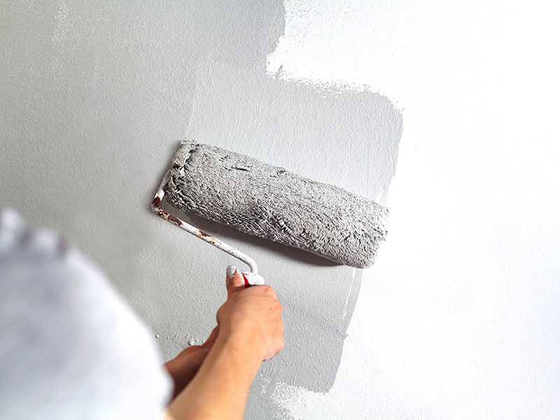 Renovation Companies in Dubai: wall paint