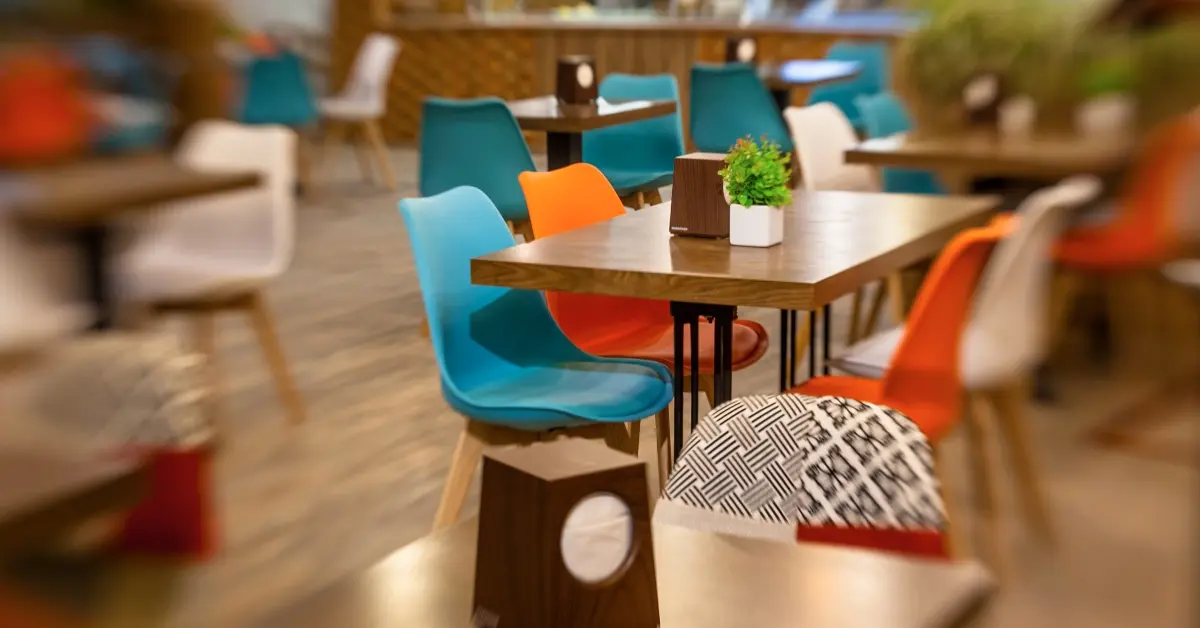 casual dining area in a mall