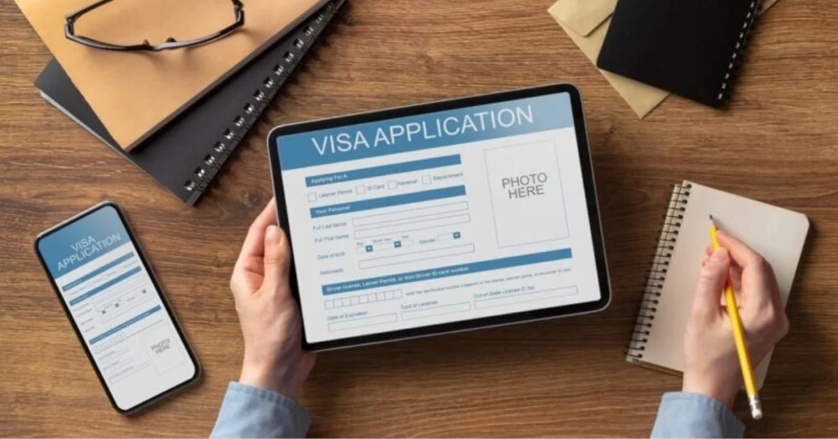 Someone checking the status of their UAE visa