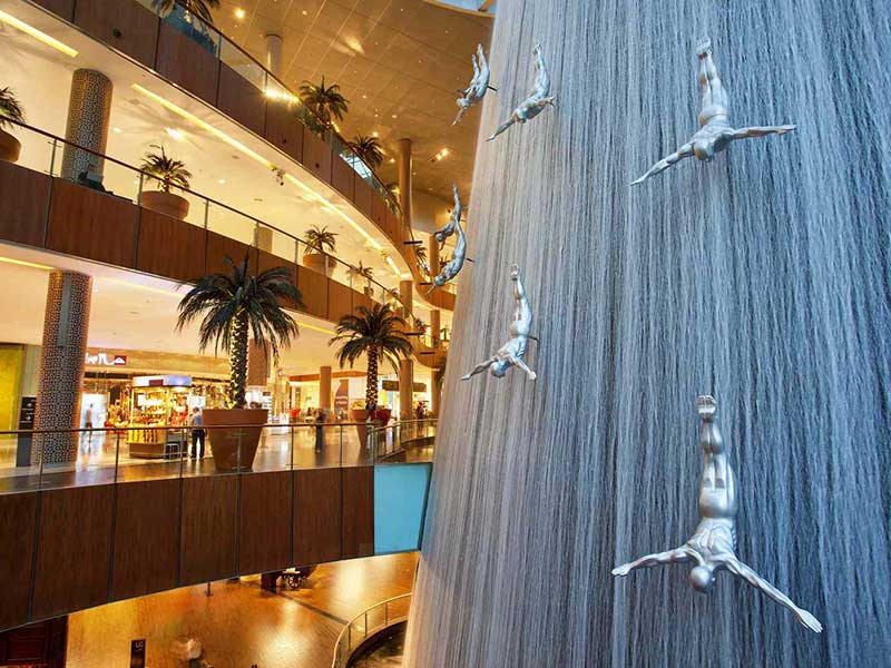 Dubai mall indoor fountain 