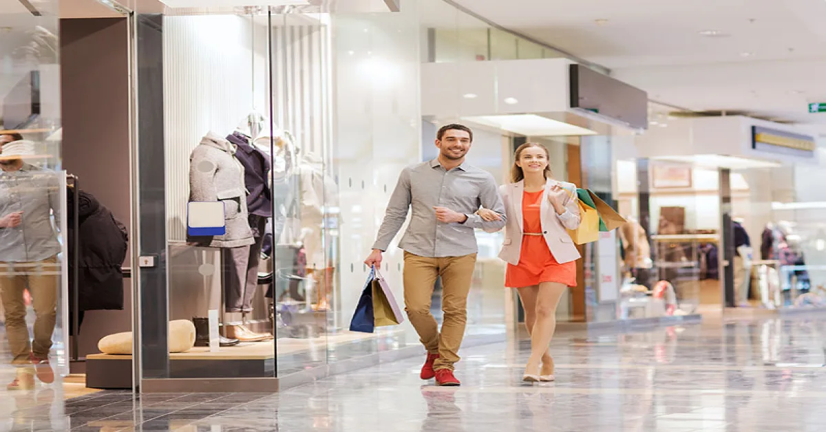 Couples doing shopping in Al Ain malls
