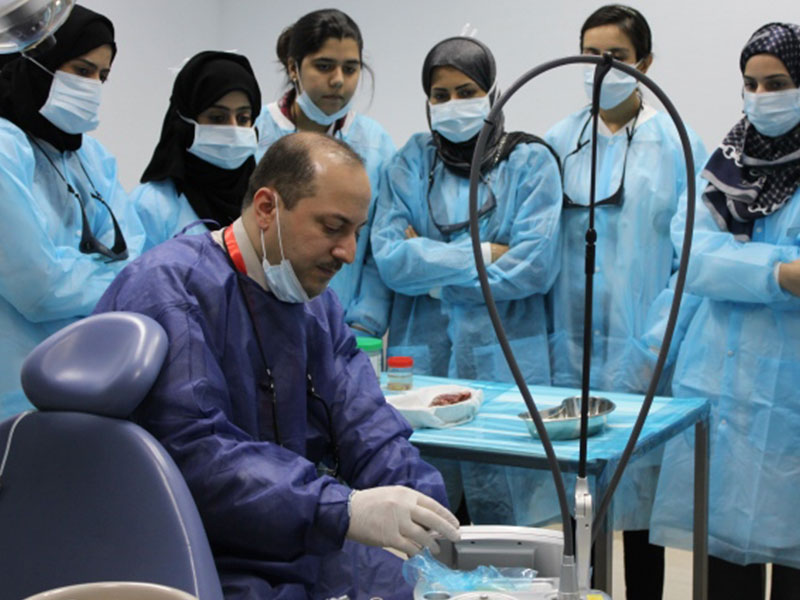 كلية الطب جامعة الشارقة