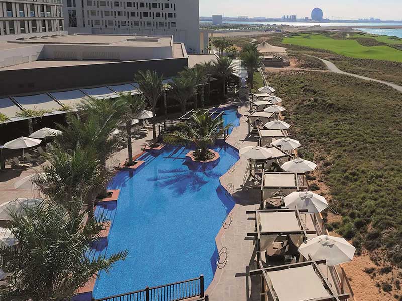 Radisson Blu outdoor pool 