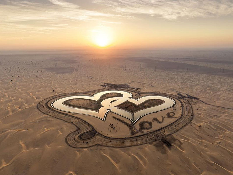 heart shaped lake in Dubai 