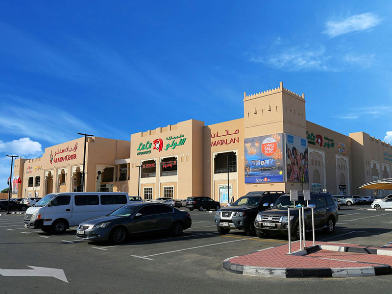 Arabian Center Mall parking 
