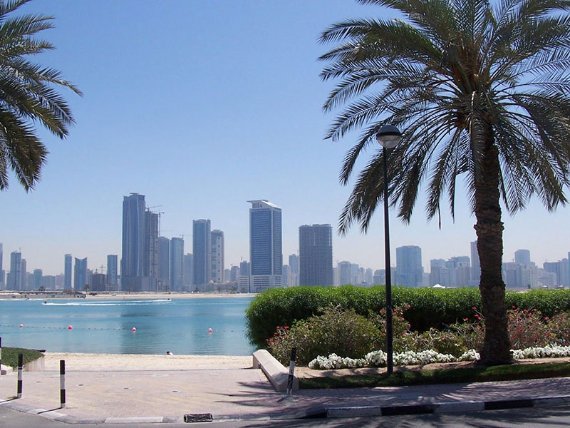 شاطىء الممزر 