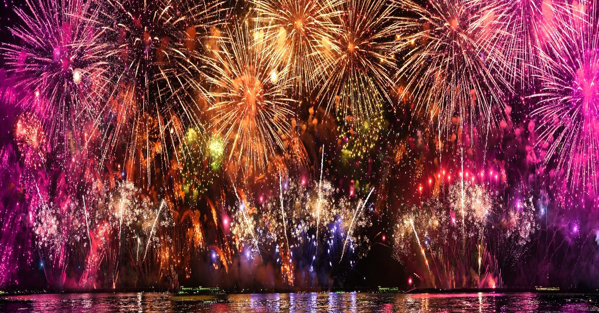 الألعاب النارية في دبي