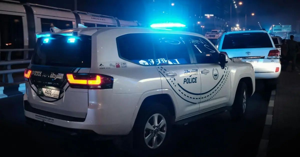 دورية شرطة دبي في منطقة داون تاون دبي