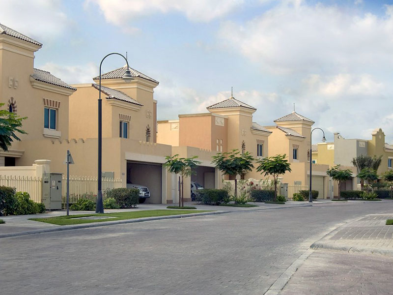 villas in Dubai Sports City 