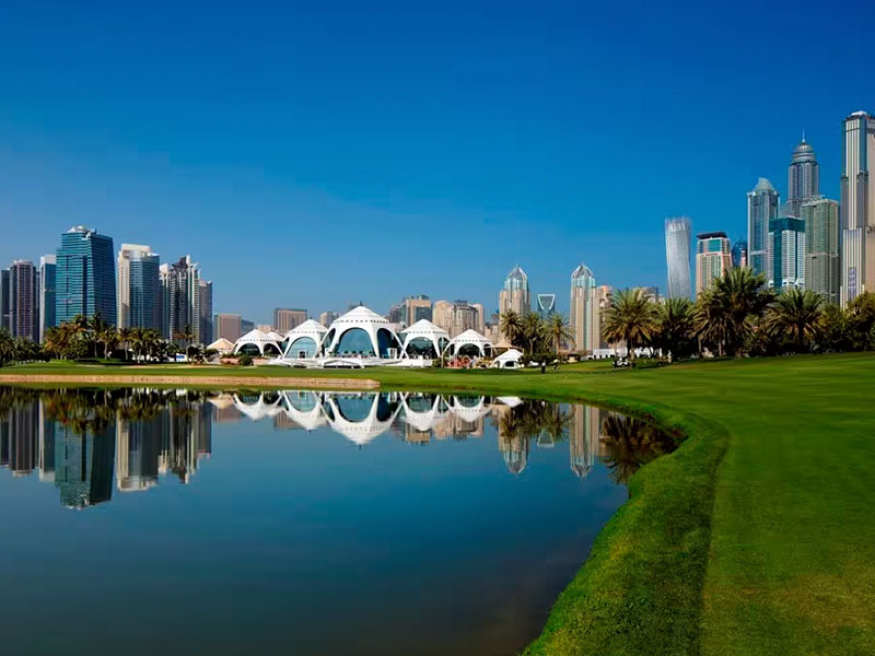 Dubai Emirates Golf Club lake