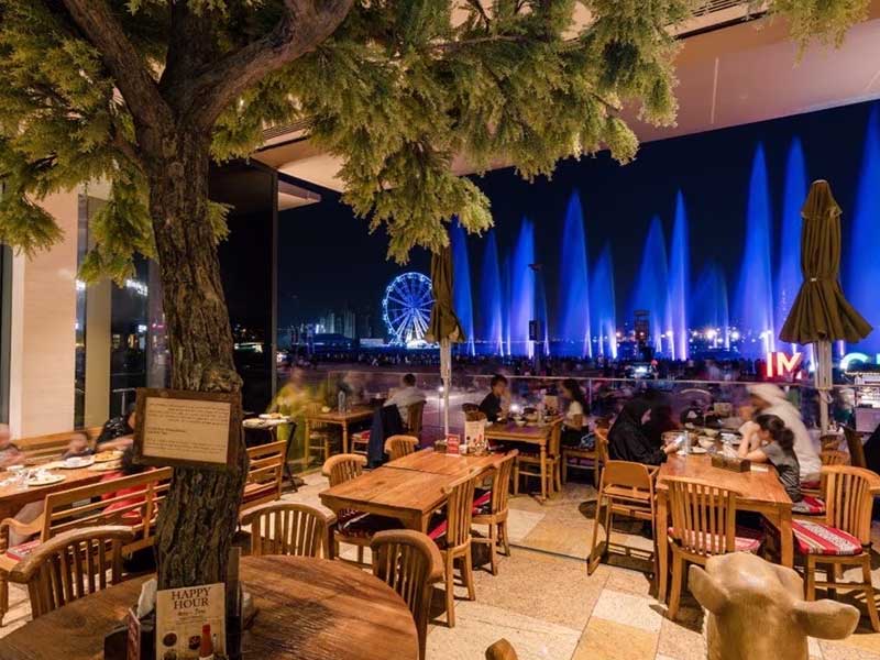 waterfront restaurant at Dubai Festival City Mall