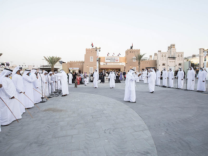 الرقص التراثي الاماراتي 