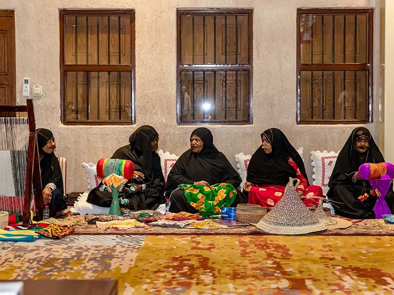 الزي التراثي للمرأة الإماراتية 