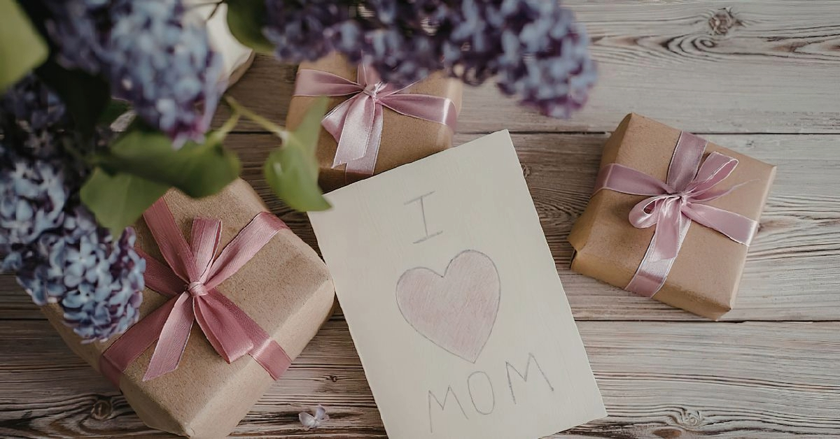 Gift cards and meaningful gifts for Mother’s Day