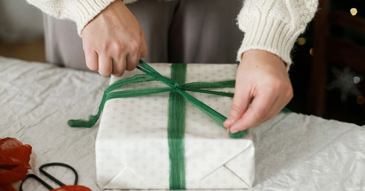 Gift wrapping for Mother’s Day