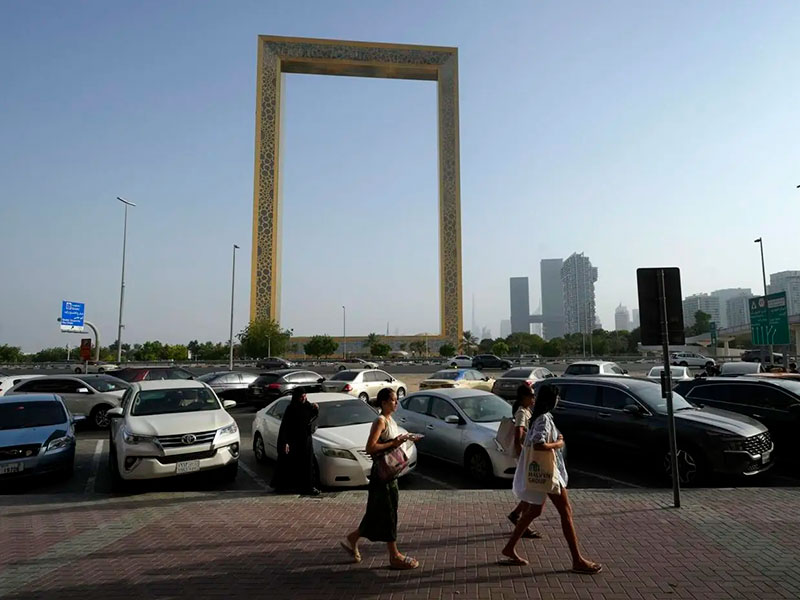 parking in Dubai Frame