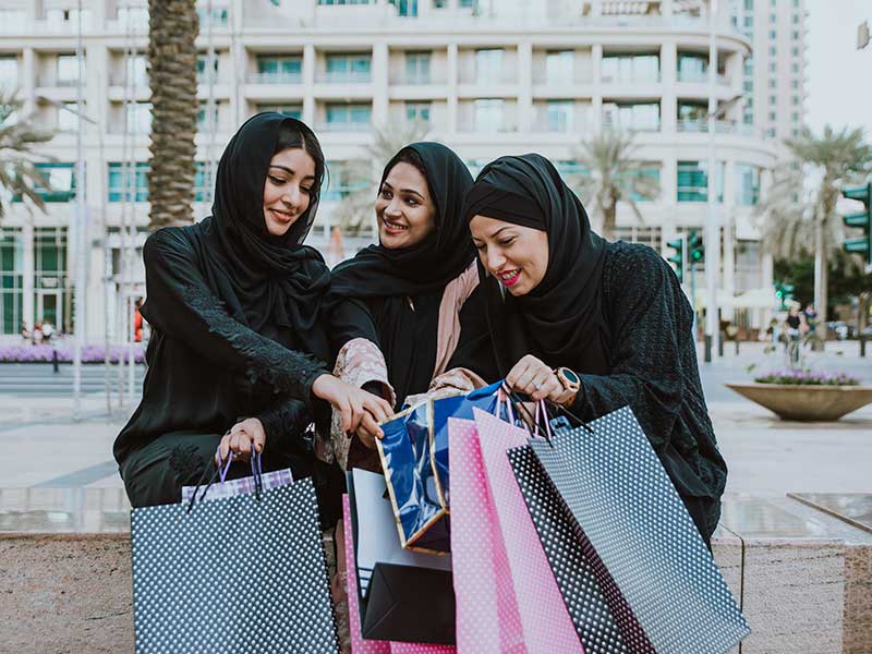 نساء في السوق