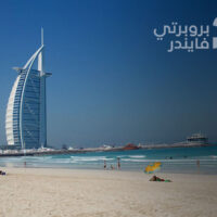 روائع شواطئ دبي: تجربة مثيرة تنتظرك على سواحل السحر والإبداع